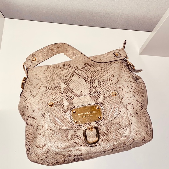 Michael Kors Leather Hobo Bag - Picture 4 of 8